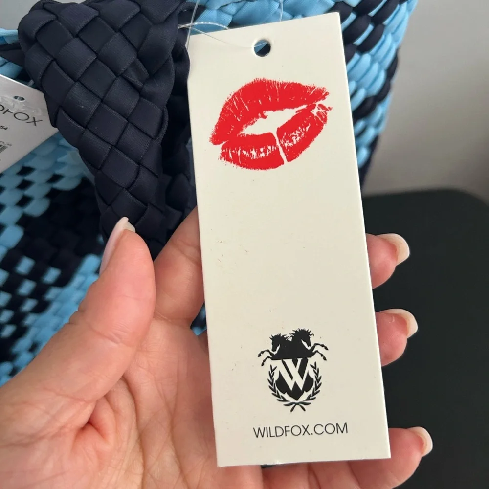 Wild fox NWT Blue and Black Woven Tote Bag - Picture 8 of 9